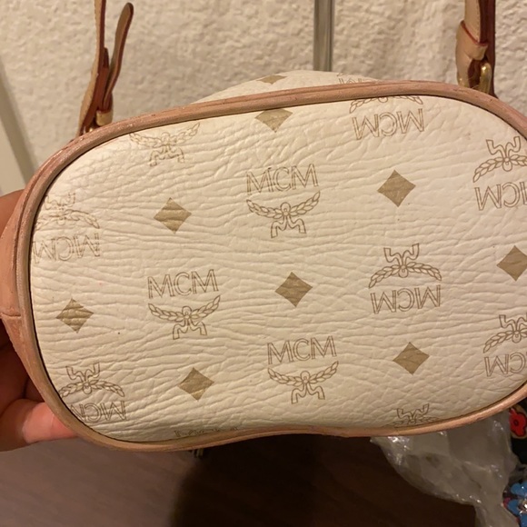 MCM Visetos Mini Bucket - Picture 10 of 10